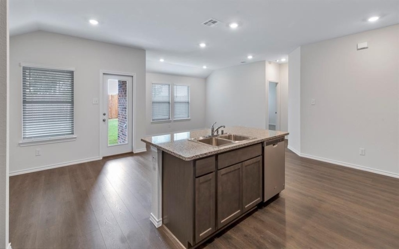 901 Barton Drive, Ennis, TX 75119, 4 Bedrooms Bedrooms, ,2 BathroomsBathrooms,Residential,For Sale,901 Barton Drive,0,21220941