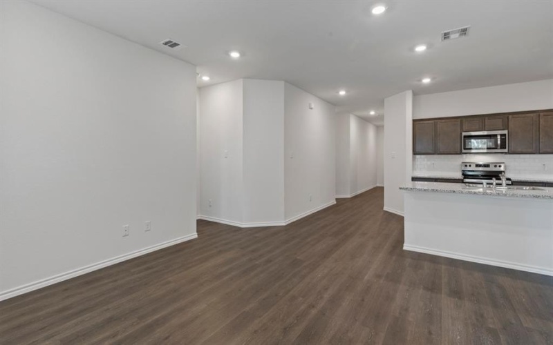 901 Barton Drive, Ennis, TX 75119, 4 Bedrooms Bedrooms, ,2 BathroomsBathrooms,Residential,For Sale,901 Barton Drive,0,21220941