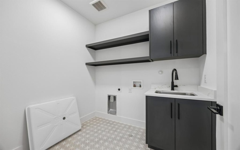 4719 Manett Street, Dallas, TX 75204, 10 Bedrooms Bedrooms, ,8 BathroomsBathrooms,Residential Multi Family,For Sale,4719 Manett Street,0,21221376