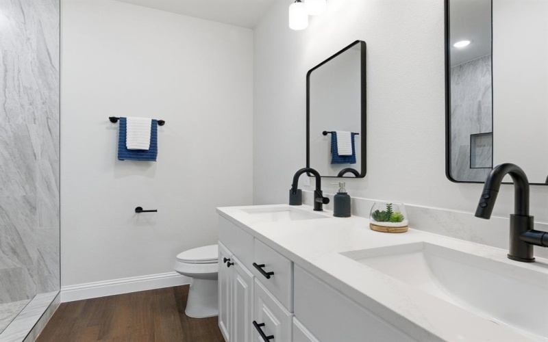 2211 Woodcrest Trail, Granbury, TX 76048, 3 Habitaciones Habitaciones , ,2 BañosBaños,Residential,En Venta,2211 Woodcrest Trail,0,21221775