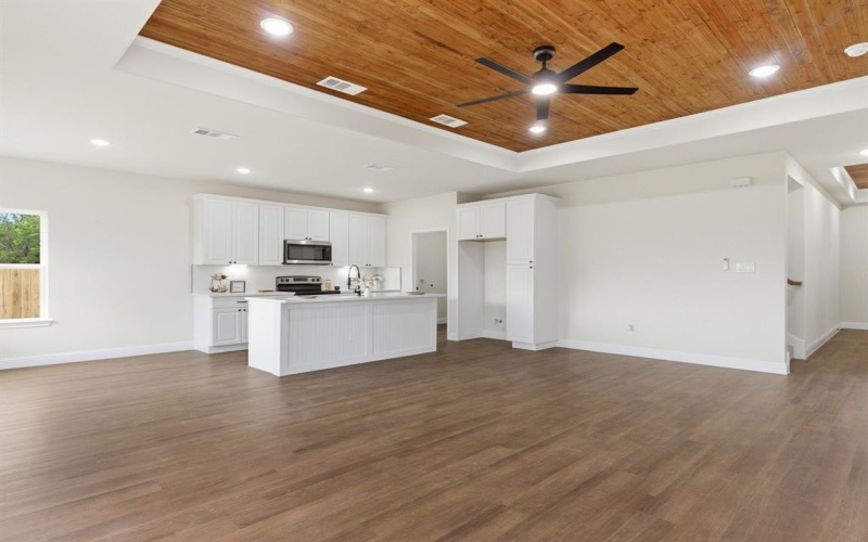 2211 Woodcrest Trail, Granbury, TX 76048, 3 Habitaciones Habitaciones , ,2 BañosBaños,Residential,En Venta,2211 Woodcrest Trail,0,21221775