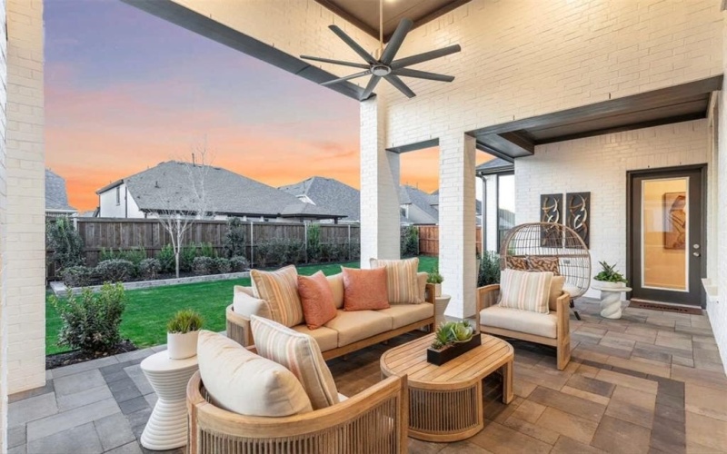 349 Bristol Valley Court, Heath, TX 75032, 4 Bedrooms Bedrooms, ,5 BathroomsBathrooms,Residential,For Sale,349 Bristol Valley Court,0,21221979