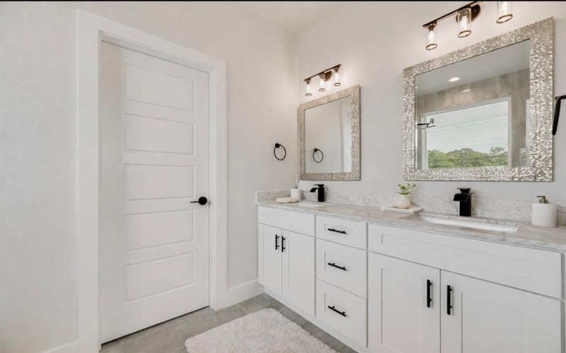 2326-2330 Fairfax, Irving, TX 75060, ,Residential Multi Family,En Venta,2326-2330 Fairfax,0,21222381