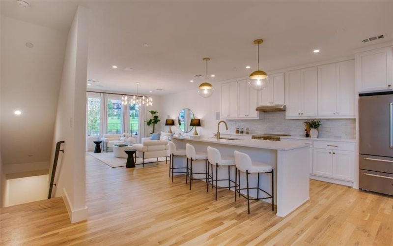 7207 Gaston Avenue #102, Dallas, TX 75206, 2 Bedrooms Bedrooms, ,2 BathroomsBathrooms,Residential,For Sale,7207 Gaston Avenue,0,21222629