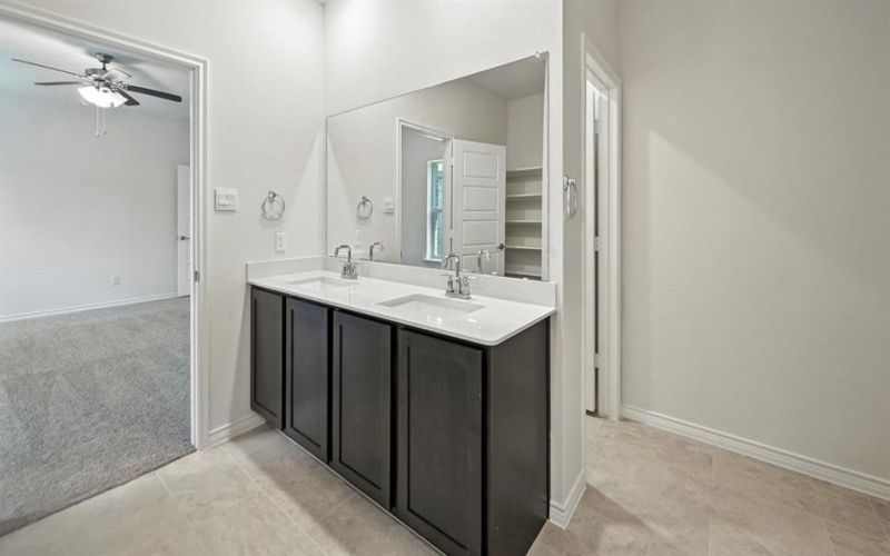 7049 Split Rail Drive, Garland, TX 75043, 4 Bedrooms Bedrooms, ,3 BathroomsBathrooms,Residential,For Sale,7049 Split Rail Drive,0,21223024