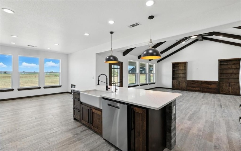 835 Club Lake Road, Whitesboro, TX 76273, 4 Bedrooms Bedrooms, ,2 BathroomsBathrooms,Residential,For Sale,835 Club Lake Road,0,21223097