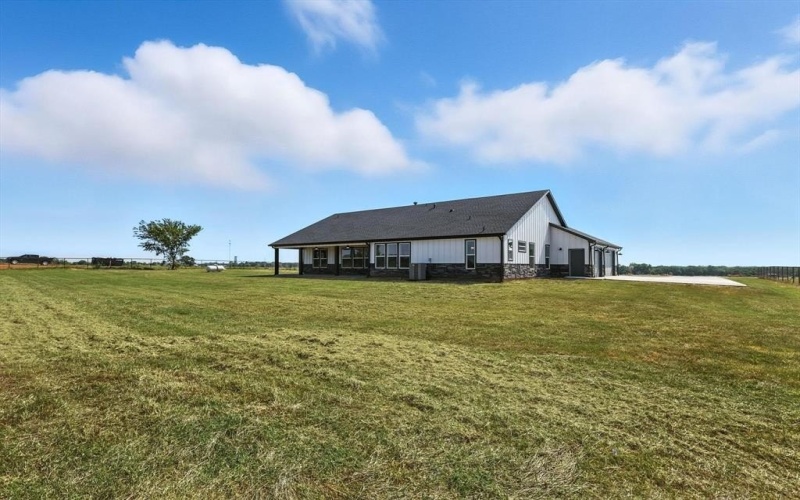 835 Club Lake Road, Whitesboro, TX 76273, 4 Bedrooms Bedrooms, ,2 BathroomsBathrooms,Residential,For Sale,835 Club Lake Road,0,21223097