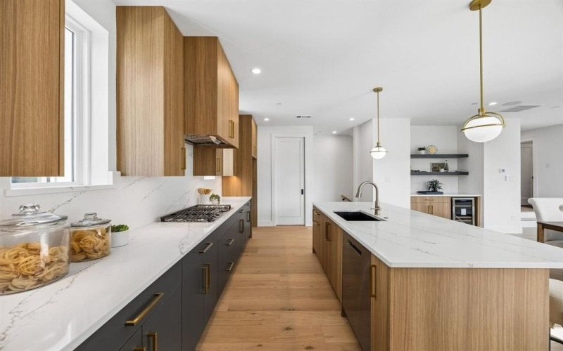 4719 Manett Street #101, Dallas, TX 75204, 3 Bedrooms Bedrooms, ,3 BathroomsBathrooms,Residential,For Sale,4719 Manett Street,0,21223286