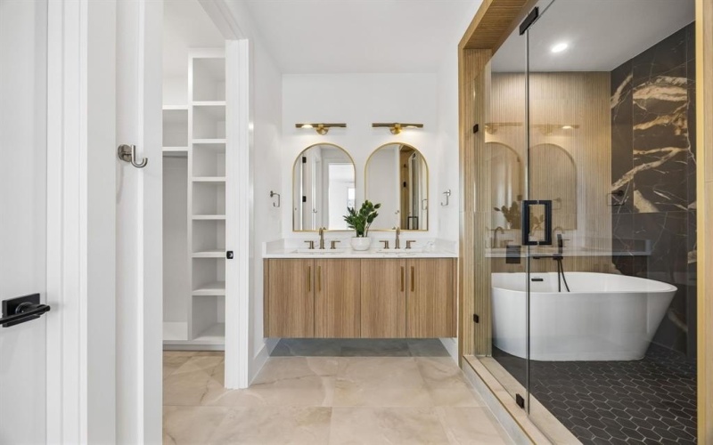 4719 Manett Street #101, Dallas, TX 75204, 3 Bedrooms Bedrooms, ,3 BathroomsBathrooms,Residential,For Sale,4719 Manett Street,0,21223286