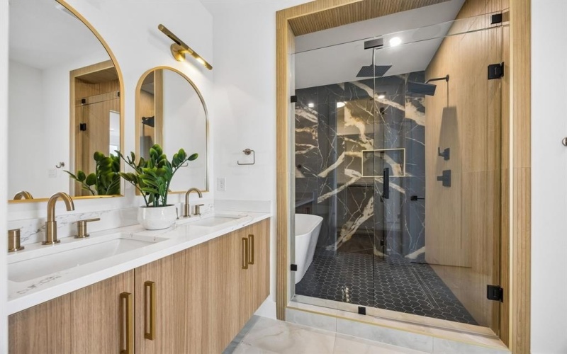 4719 Manett Street #101, Dallas, TX 75204, 3 Bedrooms Bedrooms, ,3 BathroomsBathrooms,Residential,For Sale,4719 Manett Street,0,21223286