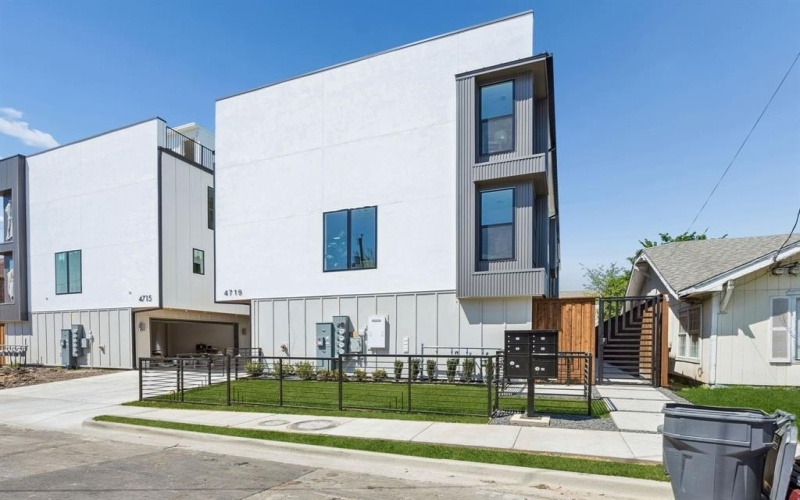 4719 Manett Street #101, Dallas, TX 75204, 3 Bedrooms Bedrooms, ,3 BathroomsBathrooms,Residential,For Sale,4719 Manett Street,0,21223286