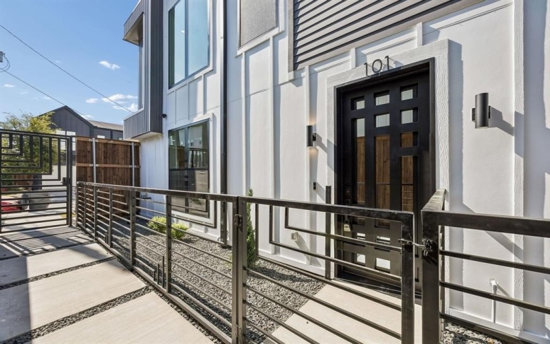 4719 Manett Street #101, Dallas, TX 75204, 3 Bedrooms Bedrooms, ,3 BathroomsBathrooms,Residential,For Sale,4719 Manett Street,0,21223286