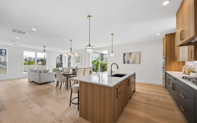 4719 Manett Street #101, Dallas, TX 75204, 3 Bedrooms Bedrooms, ,3 BathroomsBathrooms,Residential,For Sale,4719 Manett Street,0,21223286