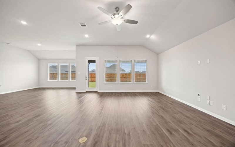 1506 Red Clover Avenue, Van Alstyne, TX 75495, 3 Bedrooms Bedrooms, ,2 BathroomsBathrooms,Residential,For Sale,1506 Red Clover Avenue,0,21223303