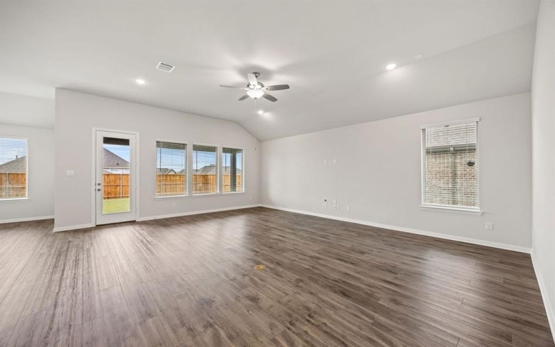 1506 Red Clover Avenue, Van Alstyne, TX 75495, 3 Bedrooms Bedrooms, ,2 BathroomsBathrooms,Residential,For Sale,1506 Red Clover Avenue,0,21223303