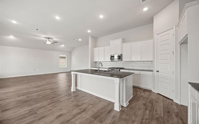 1506 Red Clover Avenue, Van Alstyne, TX 75495, 3 Bedrooms Bedrooms, ,2 BathroomsBathrooms,Residential,For Sale,1506 Red Clover Avenue,0,21223303