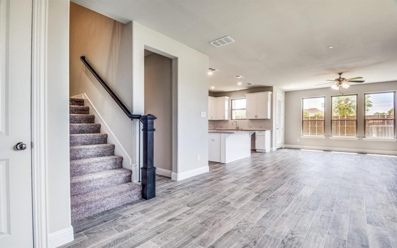 641 Hutchinson Lane, Lewisville, TX 75077, 3 Bedrooms Bedrooms, ,2 BathroomsBathrooms,Residential,For Sale,641 Hutchinson Lane,0,21223363