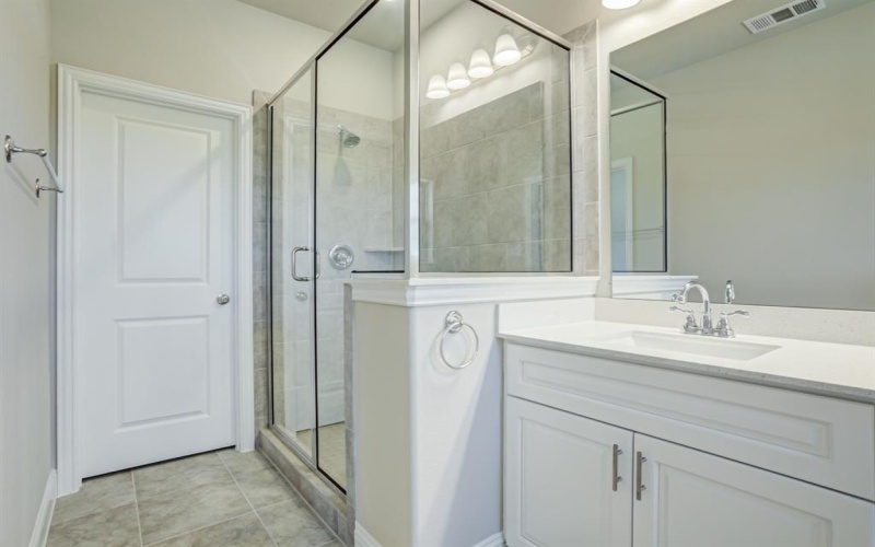 572 Hutchinson Lane, Lewisville, TX 75077, 3 Bedrooms Bedrooms, ,2 BathroomsBathrooms,Residential,For Sale,572 Hutchinson Lane,0,21223383