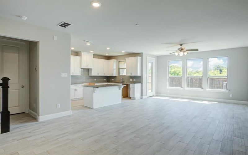 572 Hutchinson Lane, Lewisville, TX 75077, 3 Bedrooms Bedrooms, ,2 BathroomsBathrooms,Residential,For Sale,572 Hutchinson Lane,0,21223383