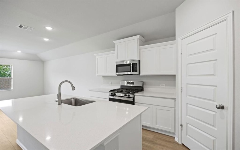 556 Stone Hollow Drive, Van Alstyne, TX 75495, 4 Bedrooms Bedrooms, ,2 BathroomsBathrooms,Residential,For Sale,556 Stone Hollow Drive,0,21223410