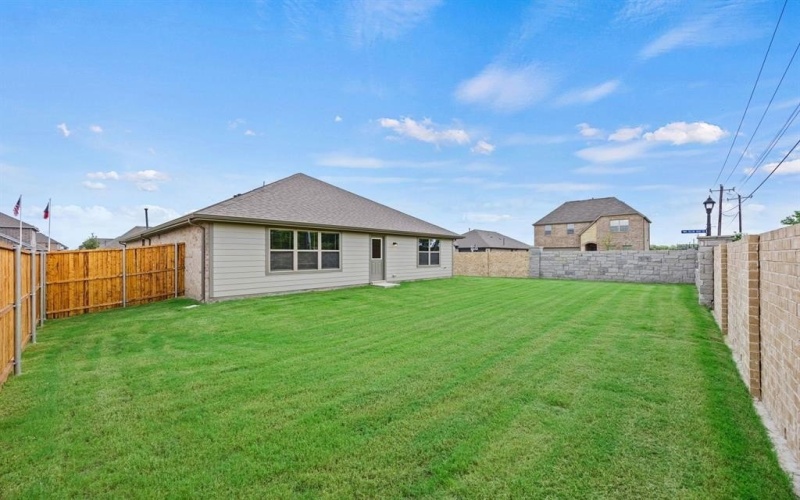 556 Stone Hollow Drive, Van Alstyne, TX 75495, 4 Bedrooms Bedrooms, ,2 BathroomsBathrooms,Residential,For Sale,556 Stone Hollow Drive,0,21223410