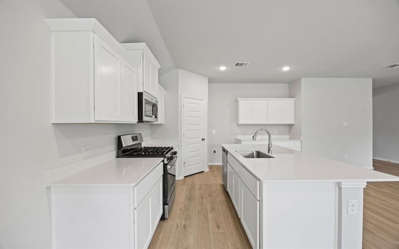 556 Stone Hollow Drive, Van Alstyne, TX 75495, 4 Bedrooms Bedrooms, ,2 BathroomsBathrooms,Residential,For Sale,556 Stone Hollow Drive,0,21223410