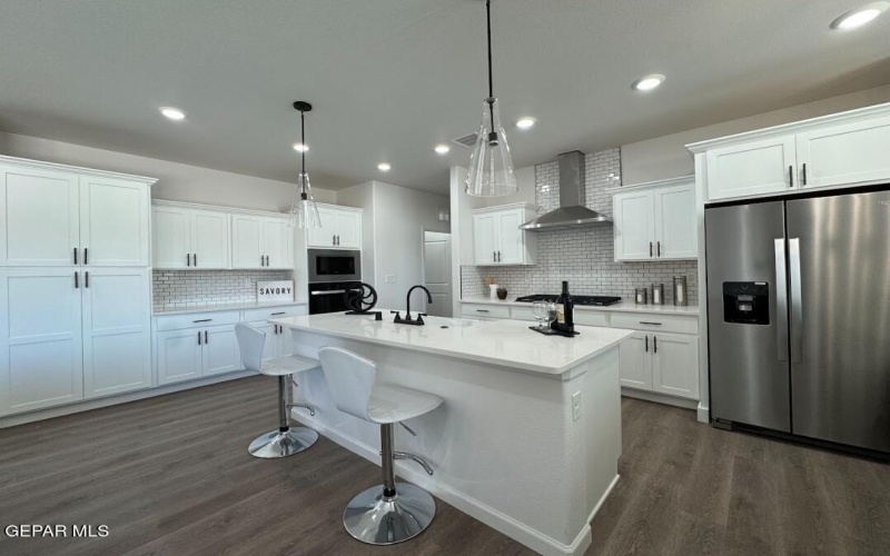 944 Aqueduct Avenue, El Paso, TX 79932, 5 Habitaciones Habitaciones , ,3 BañosBaños,Residential,En Venta,944 Aqueduct Avenue,0,921072