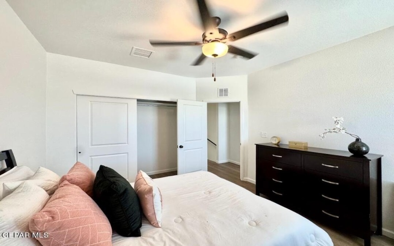 944 Aqueduct Avenue, El Paso, TX 79932, 5 Habitaciones Habitaciones , ,3 BañosBaños,Residential,En Venta,944 Aqueduct Avenue,0,921072