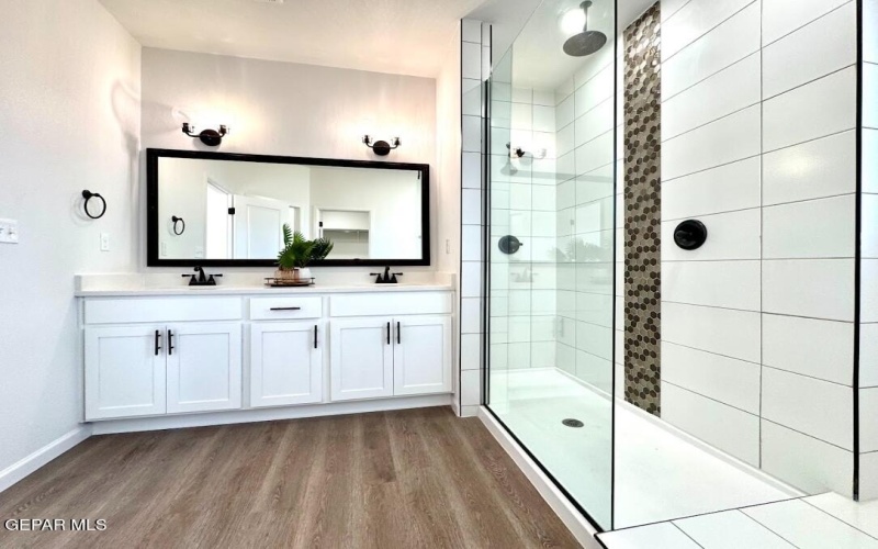 944 Aqueduct Avenue, El Paso, TX 79932, 5 Habitaciones Habitaciones , ,3 BañosBaños,Residential,En Venta,944 Aqueduct Avenue,0,921072