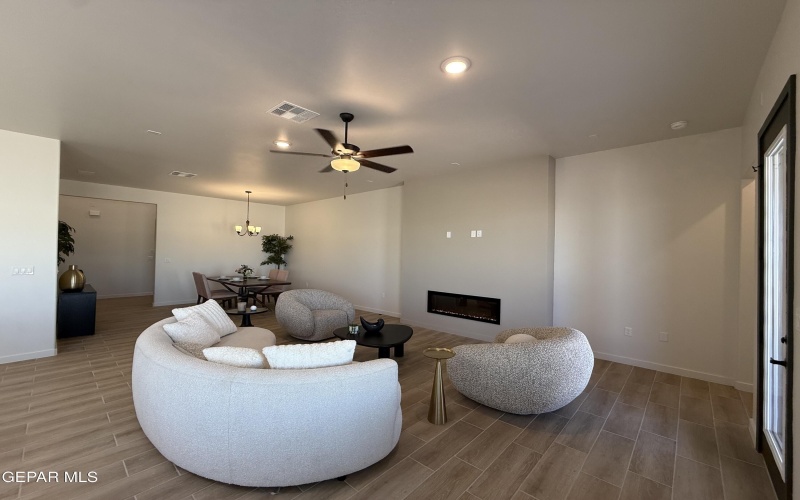 13761 Centro Vista Avenue, Horizon City, TX 79928, 4 Habitaciones Habitaciones , ,3 BañosBaños,Residential,En Venta,13761 Centro Vista Avenue,0,941273