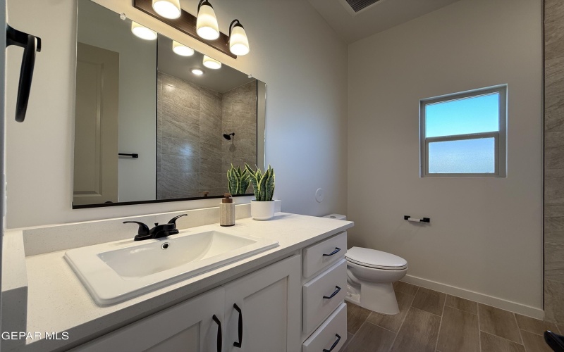 13761 Centro Vista Avenue, Horizon City, TX 79928, 4 Habitaciones Habitaciones , ,3 BañosBaños,Residential,En Venta,13761 Centro Vista Avenue,0,941273