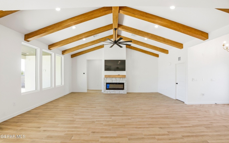 13264 Nacho Alvarado Drive, Clint, TX 79836, 5 Bedrooms Bedrooms, ,3 BathroomsBathrooms,Residential,For Sale,13264 Nacho Alvarado Drive,0,941287