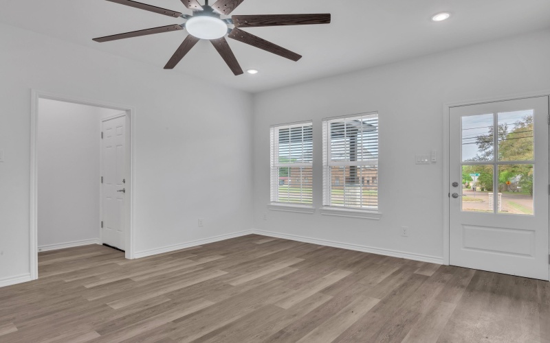 508 Oakdale, Longview, TX 75602, 3 Bedrooms Bedrooms, ,2 BathroomsBathrooms,Residential,For Sale,508 Oakdale,0,20262239