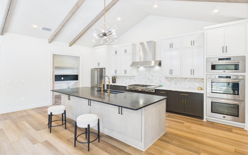 1603 Paseo De Vaca Street, San Angelo, TX 76901, 4 Habitaciones Habitaciones , ,3 BañosBaños,Residential,En Venta,1603 Paseo De Vaca Street,0,200005