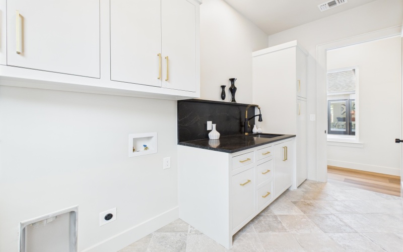 1603 Paseo De Vaca Street, San Angelo, TX 76901, 4 Habitaciones Habitaciones , ,3 BañosBaños,Residential,En Venta,1603 Paseo De Vaca Street,0,200005