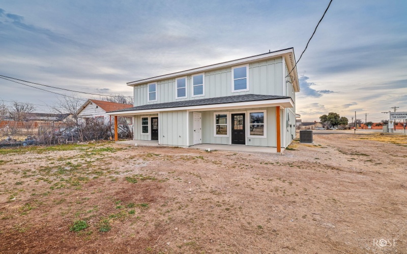 214 W 18th Street, San Angelo, TX 76903, 6 Bedrooms Bedrooms, ,Residential Multi Family,For Sale,214 W 18th Street,0,200148