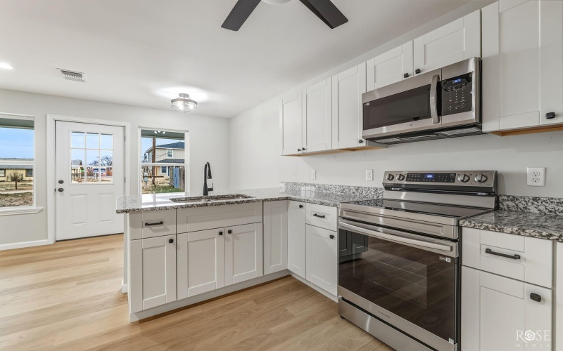 214 W 18th Street, San Angelo, TX 76903, 6 Bedrooms Bedrooms, ,Residential Multi Family,For Sale,214 W 18th Street,0,200148