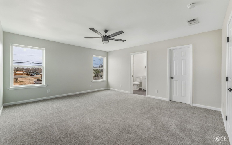 214 W 18th Street, San Angelo, TX 76903, 6 Bedrooms Bedrooms, ,Residential Multi Family,For Sale,214 W 18th Street,0,200148