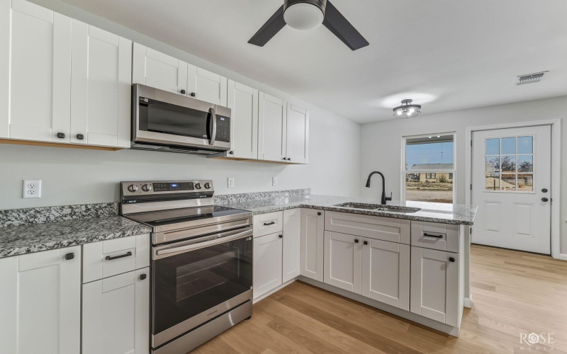 214 W 18th Street, San Angelo, TX 76903, 6 Bedrooms Bedrooms, ,Residential Multi Family,For Sale,214 W 18th Street,0,200148