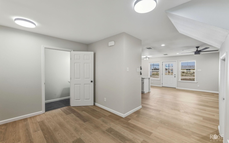 214 W 18th Street, San Angelo, TX 76903, 6 Bedrooms Bedrooms, ,Residential Multi Family,For Sale,214 W 18th Street,0,200148