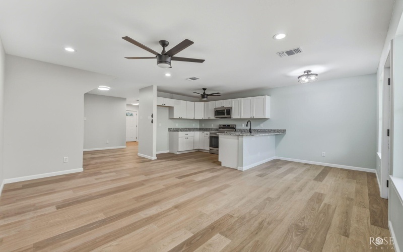 214 W 18th Street, San Angelo, TX 76903, 6 Bedrooms Bedrooms, ,Residential Multi Family,For Sale,214 W 18th Street,0,200148