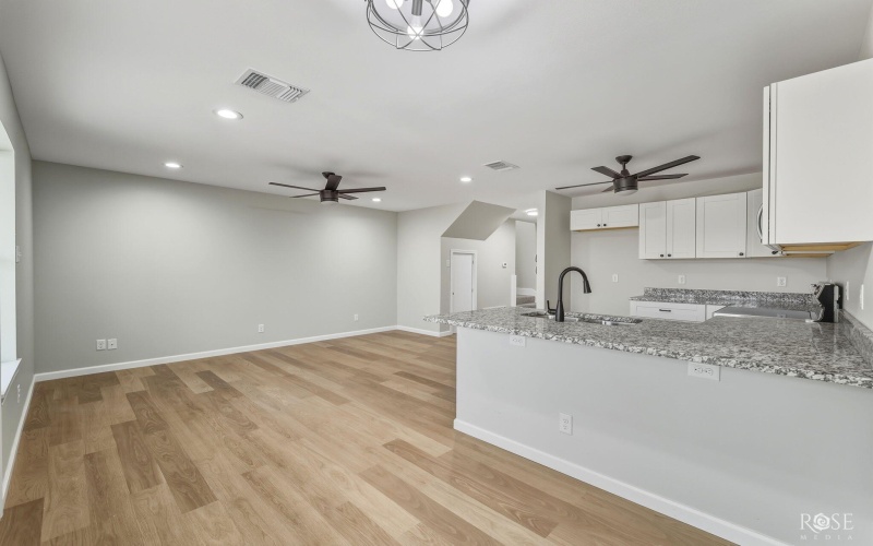 214 W 18th Street, San Angelo, TX 76903, 6 Bedrooms Bedrooms, ,Residential Multi Family,For Sale,214 W 18th Street,0,200148