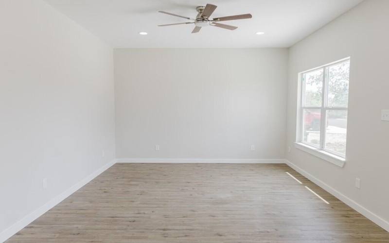 218 W 27th Street, San Angelo, TX 76903, 2 Habitaciones Habitaciones , ,1 BañoBaños,Residential,En Venta,218 W 27th Street,0,200186