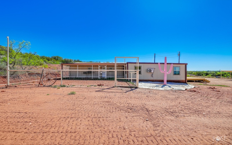 10261 N Us Hwy 277, San Angelo, TX 76905, 2 Habitaciones Habitaciones , ,1 BañoBaños,Residential,En Venta,10261 N Us Hwy 277,0,200242