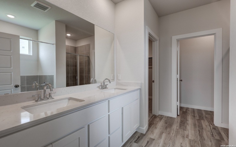 8303 SMITHERS AVENUE, San Antonio, TX 78252, 5 Bedrooms Bedrooms, ,5 BathroomsBathrooms,Residential,For Sale,8303 SMITHERS AVENUE,0,1953525