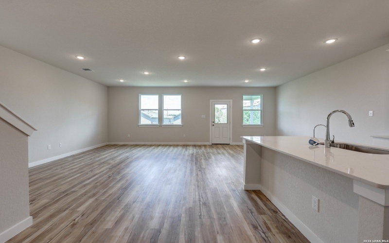 8303 SMITHERS AVENUE, San Antonio, TX 78252, 5 Bedrooms Bedrooms, ,5 BathroomsBathrooms,Residential,For Sale,8303 SMITHERS AVENUE,0,1953525