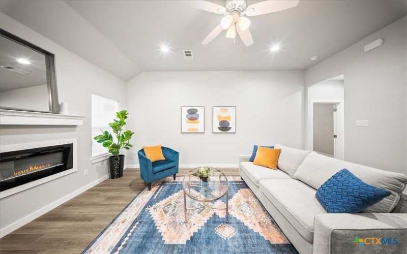 1624 E Collin, Corsicana, TX 75110, 3 Bedrooms Bedrooms, ,2 BathroomsBathrooms,Residential,For Sale,1624 E Collin,0,593684