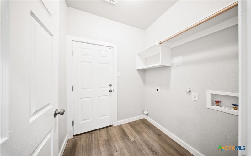 1624 E Collin, Corsicana, TX 75110, 3 Bedrooms Bedrooms, ,2 BathroomsBathrooms,Residential,For Sale,1624 E Collin,0,593684