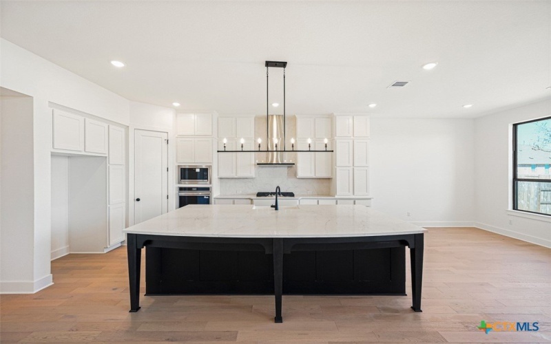 104 Big Muhly Pass, San Marcos, TX 78666, 4 Bedrooms Bedrooms, ,5 BathroomsBathrooms,Residential,For Sale,104 Big Muhly Pass,0,600074