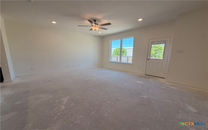 122 University Avenue, Troy, TX 76579, 3 Bedrooms Bedrooms, ,2 BathroomsBathrooms,Residential,For Sale,122 University Avenue,0,609005